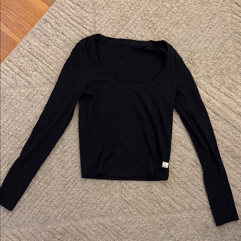 Vuori Long Sleeve Pose Scoop Tee